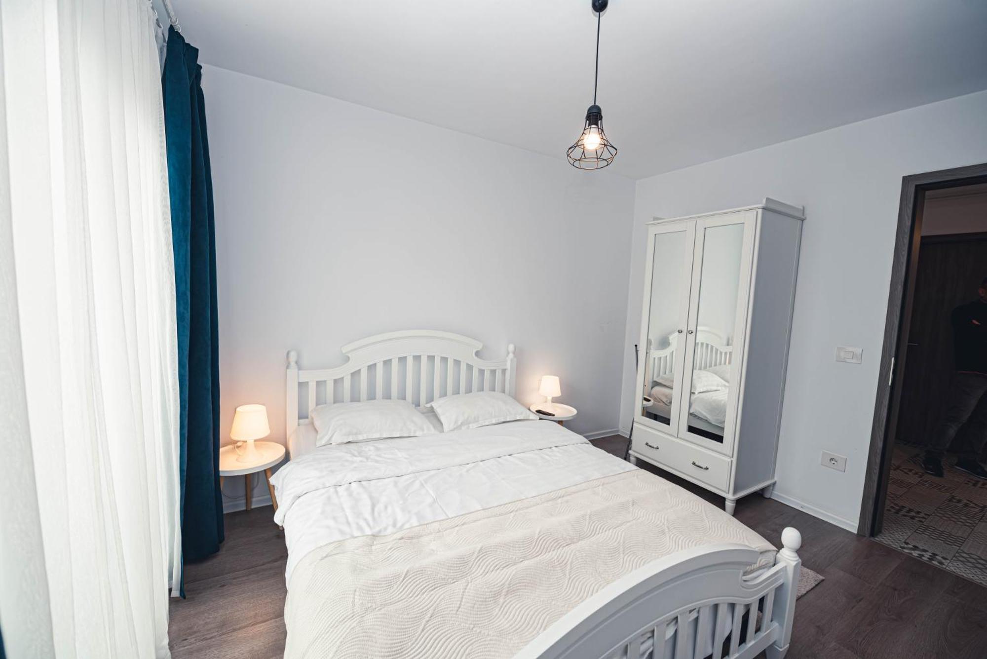 White Mood Apartment 2 Брашов Екстериор снимка