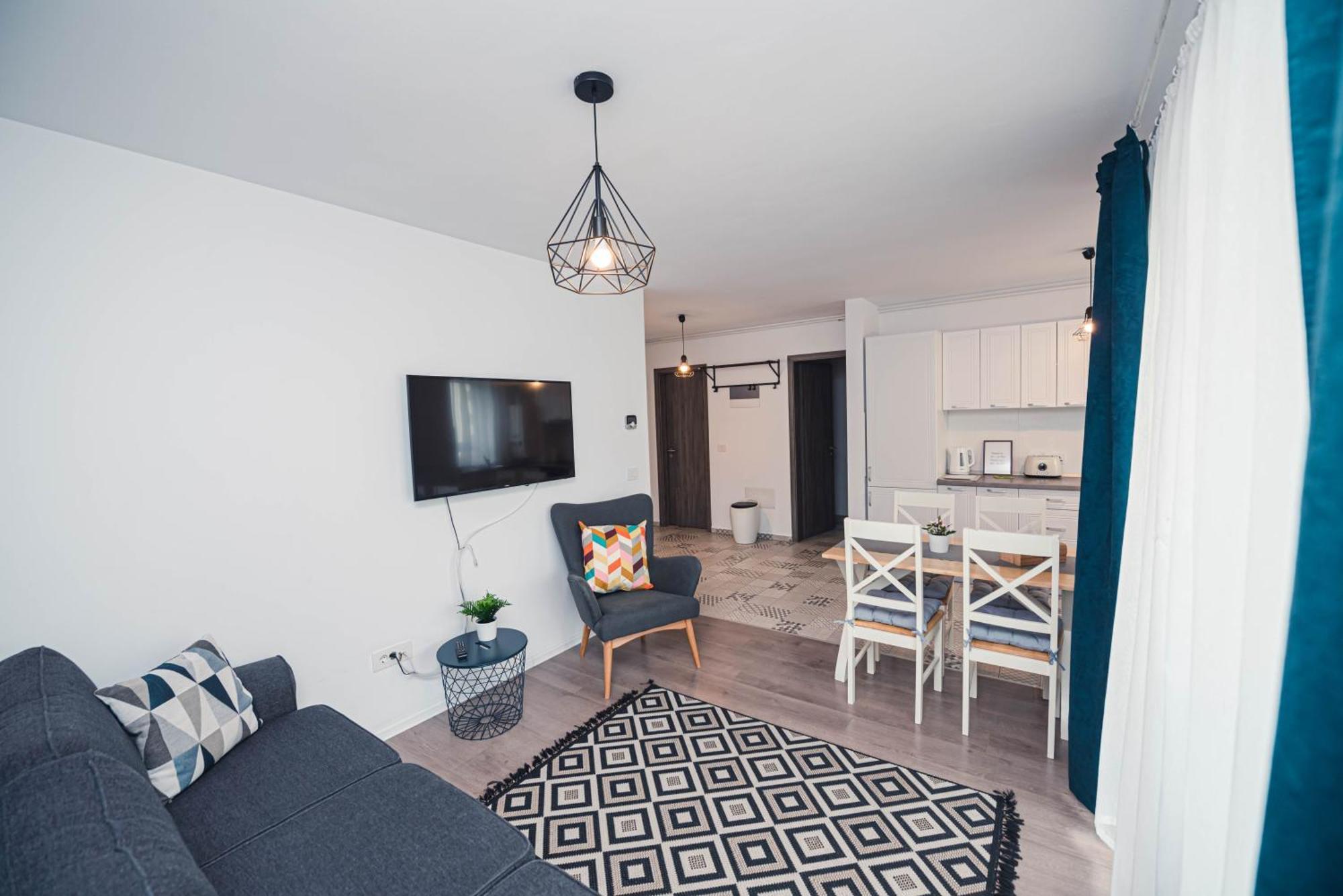 White Mood Apartment 2 Брашов Екстериор снимка